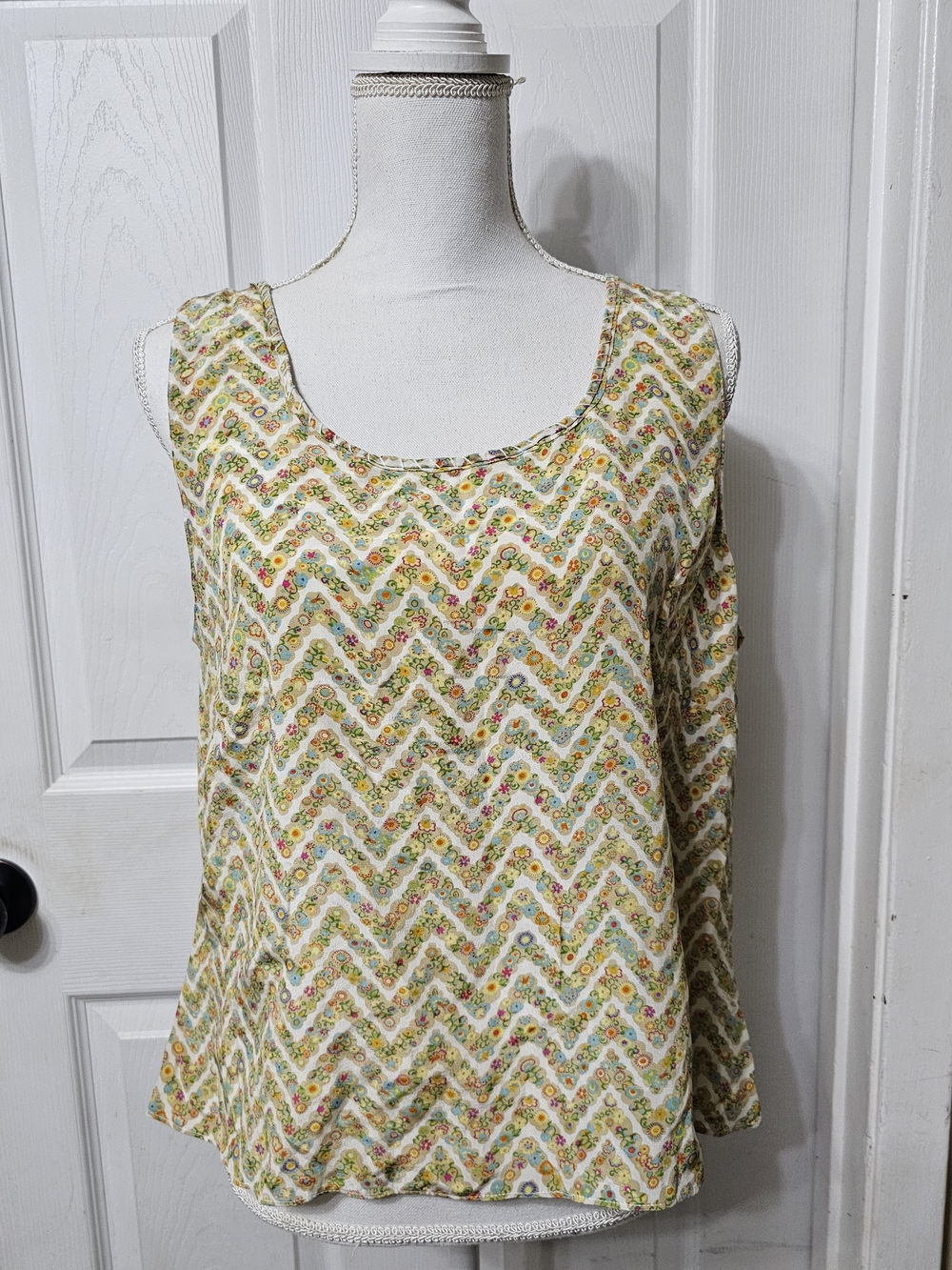 Susan Bristol 100% Silk Floral Print Top in Cream, Yellow & Green